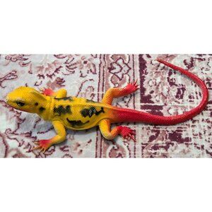 Lizard Toy Realistic Rubber Fake Lizard Prank Toy Squeaky Joke Party USA